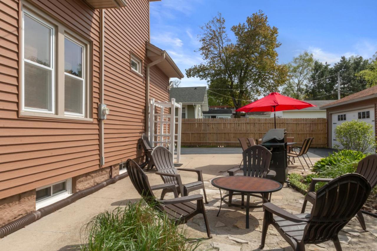 Gorgeous Downtown Bungalow, Walk Everywhere!!! Lake Geneva Esterno foto