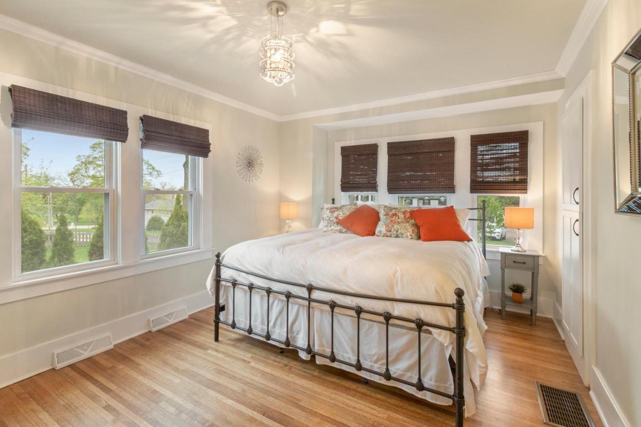 Gorgeous Downtown Bungalow, Walk Everywhere!!! Lake Geneva Esterno foto