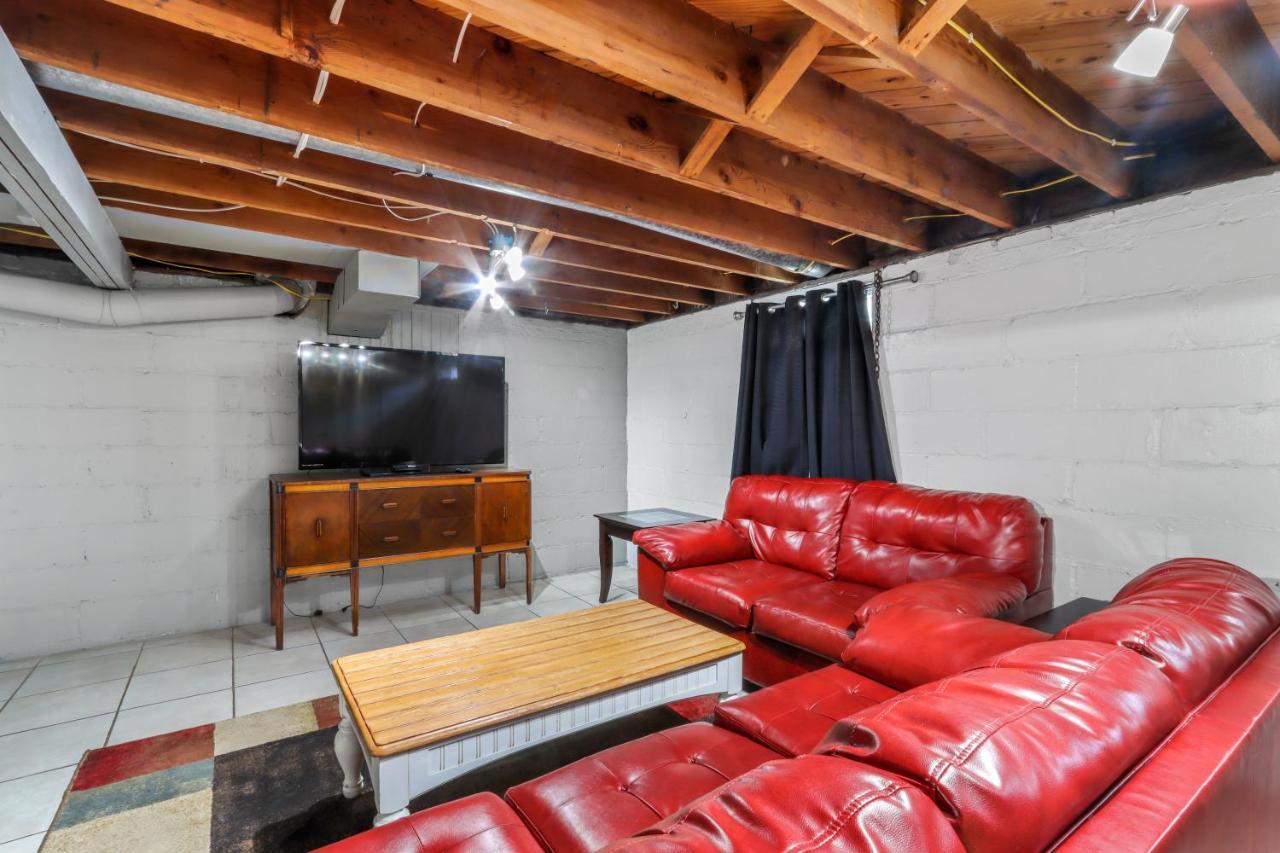 Gorgeous Downtown Bungalow, Walk Everywhere!!! Lake Geneva Esterno foto